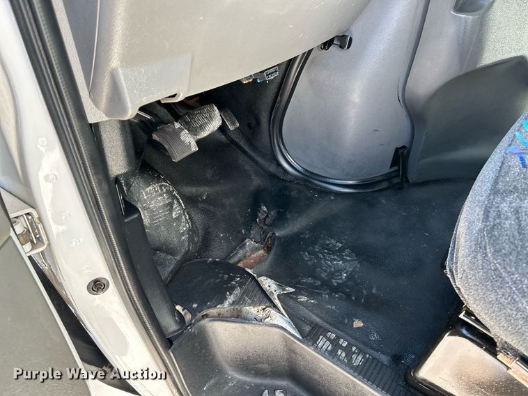 image for item EK4136 2015 Ford E450 Super Duty shuttle bus