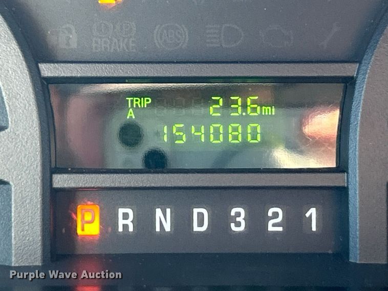 image for item EK4136 2015 Ford E450 Super Duty shuttle bus