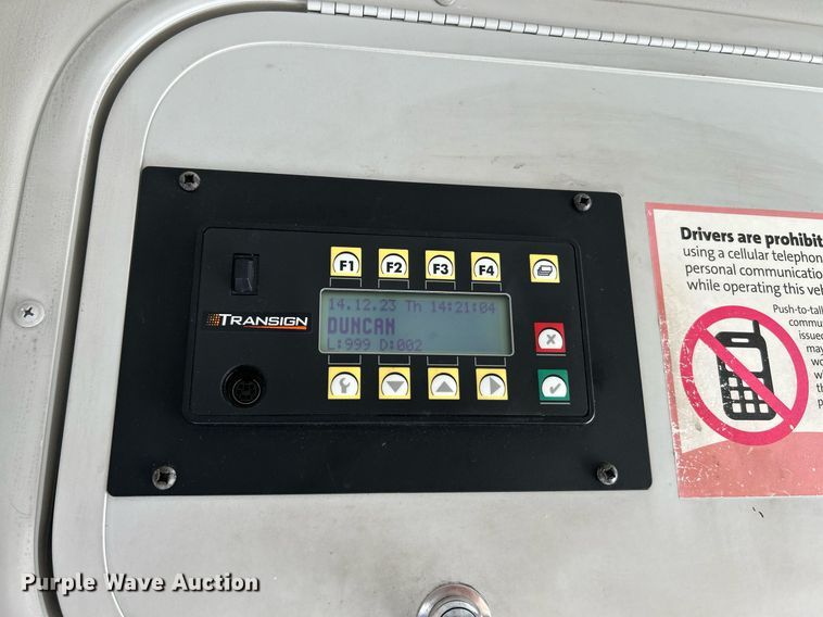 image for item EK4136 2015 Ford E450 Super Duty shuttle bus