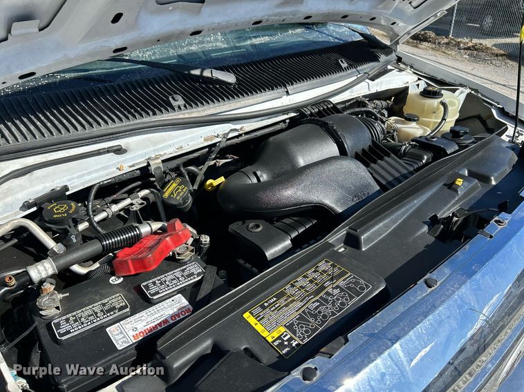 image for item EK4136 2015 Ford E450 Super Duty shuttle bus