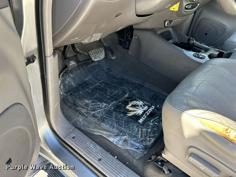 image for item EK4138 2003 Toyota Sequoia Limited SUV