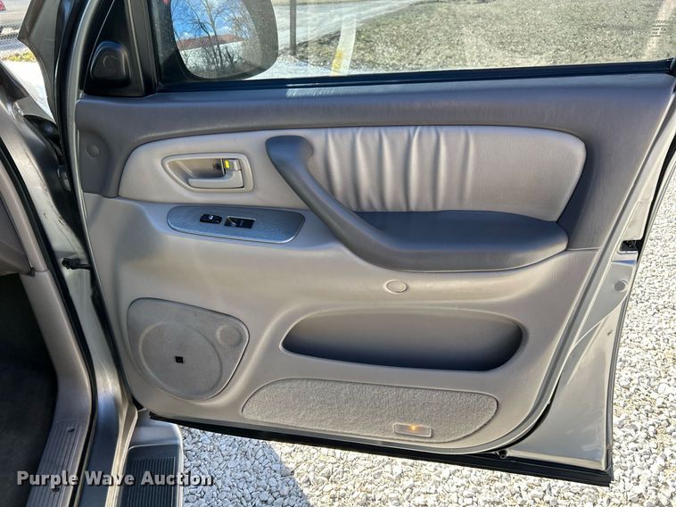 image for item EK4138 2003 Toyota Sequoia Limited SUV