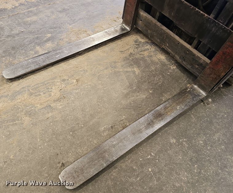 image for item EK5549 Clark GPS20MC forklift