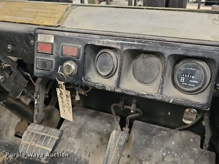 image for item EK5549 Clark GPS20MC forklift