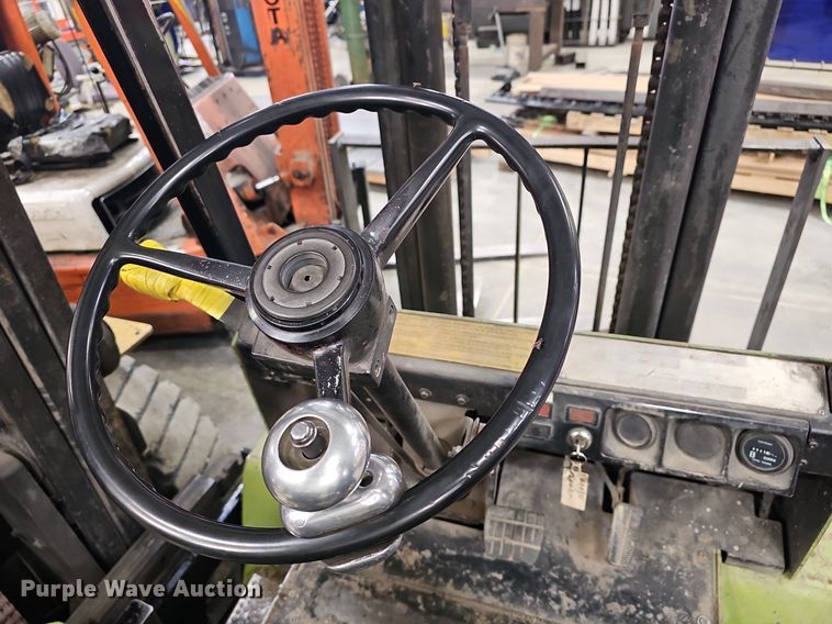 image for item EK5549 Clark GPS20MC forklift