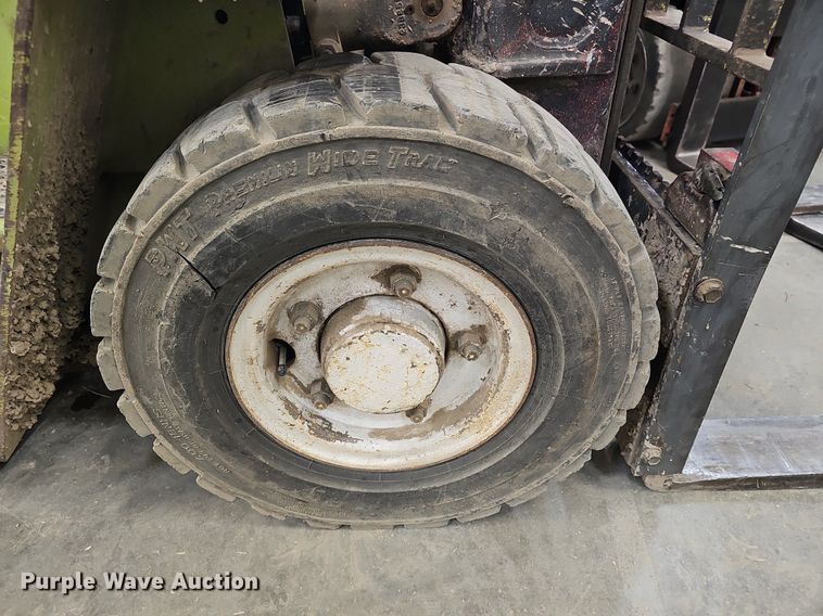 image for item EK5549 Clark GPS20MC forklift