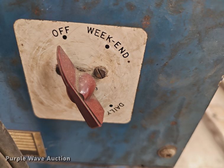 image for item EK5550 (2) pallet jacks