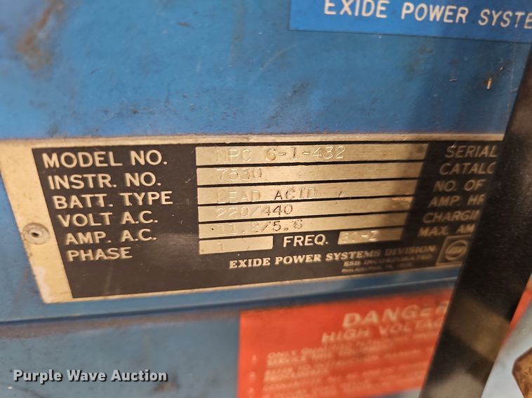 image for item EK5550 (2) pallet jacks