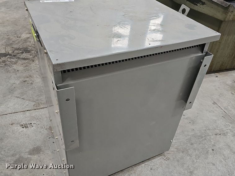 image for item EK5556 Fargo   transformer