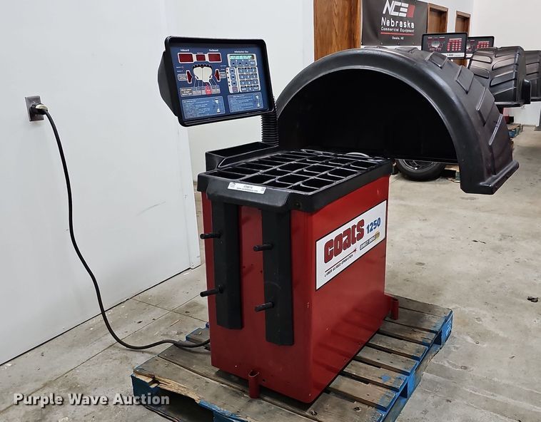 image for item IO9816 Coats 1250  tire balancer