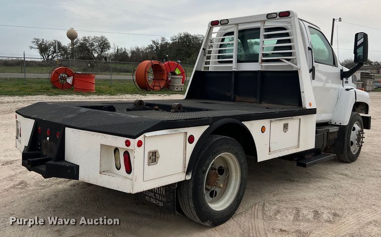 image for item KV9805 2006 Chevrolet C6500 flatbed truck