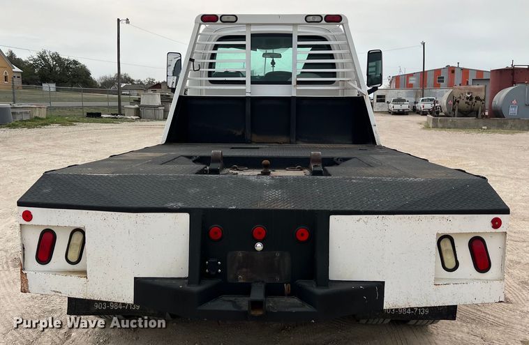 image for item KV9805 2006 Chevrolet C6500 flatbed truck