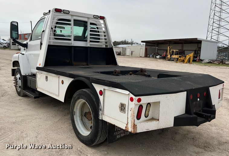 image for item KV9805 2006 Chevrolet C6500 flatbed truck