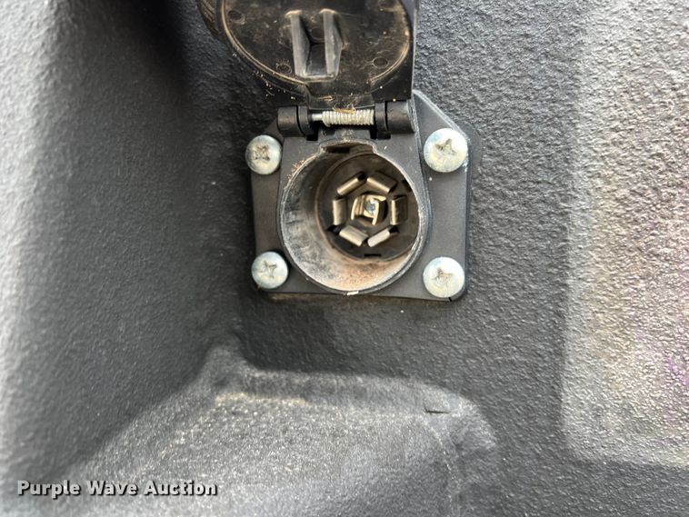 image for item KV9805 2006 Chevrolet C6500 flatbed truck