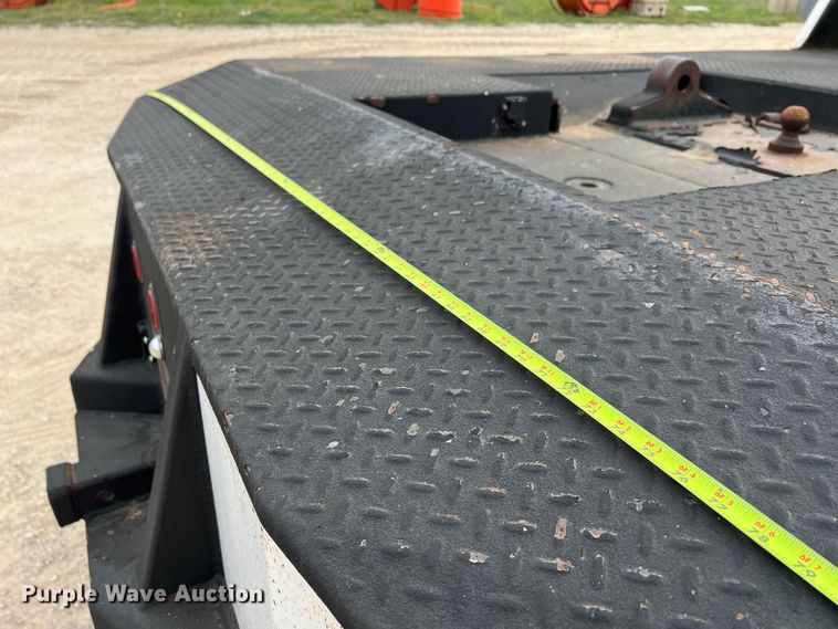 image for item KV9805 2006 Chevrolet C6500 flatbed truck