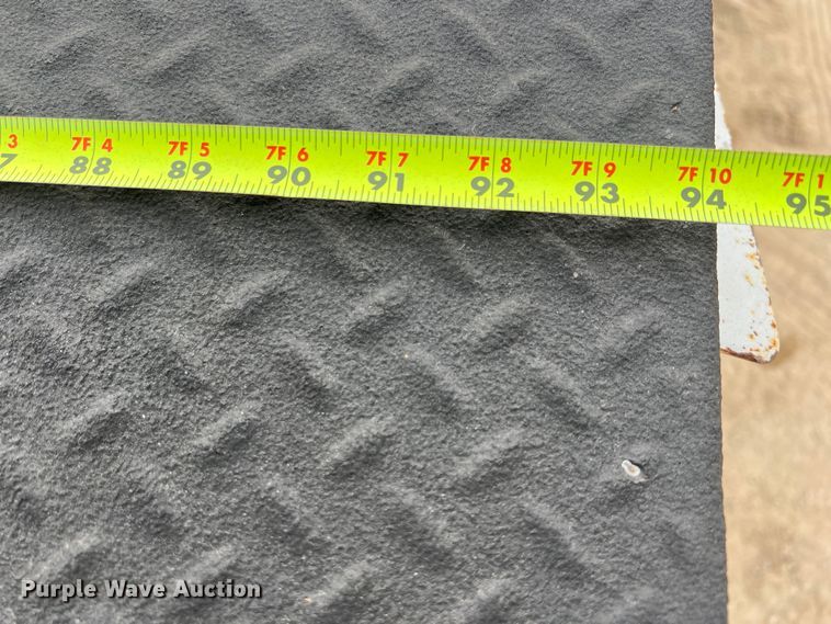 image for item KV9805 2006 Chevrolet C6500 flatbed truck