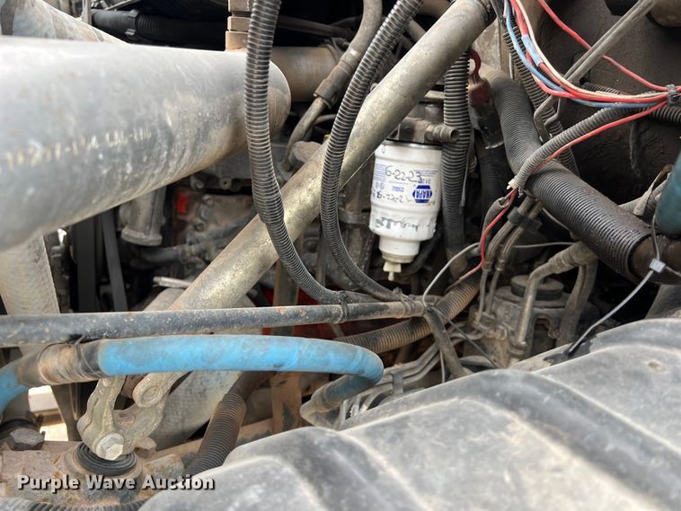 image for item KV9805 2006 Chevrolet C6500 flatbed truck