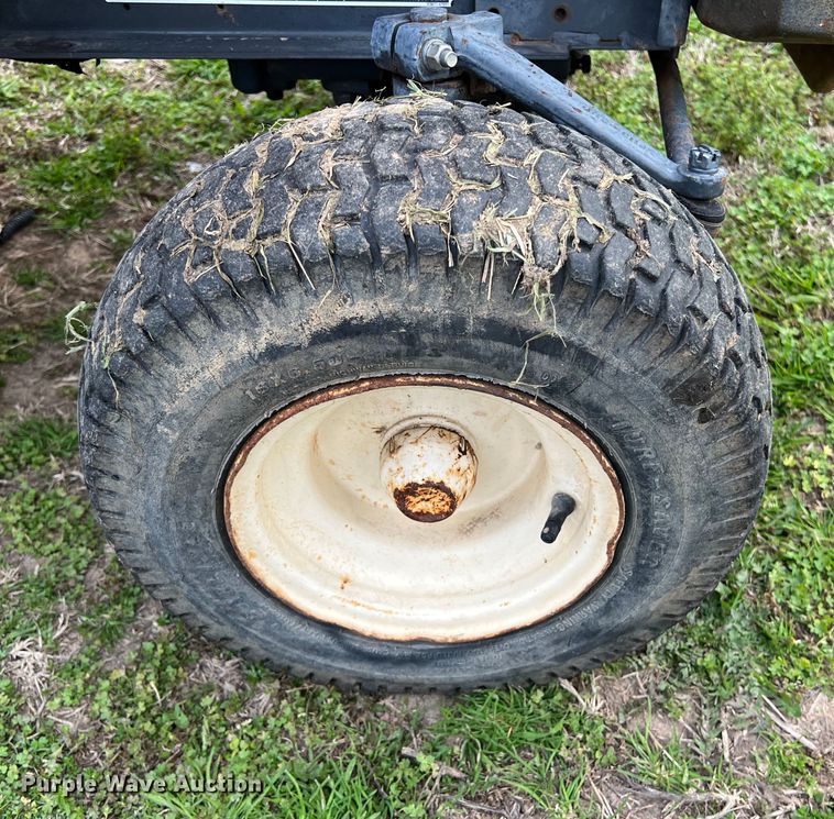 image for item KV9817 Kubota F2680E lawn mower