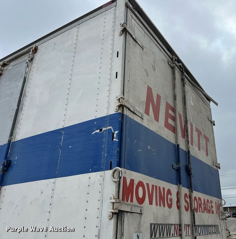 image for item KV9822 2001 International 4700 box truck