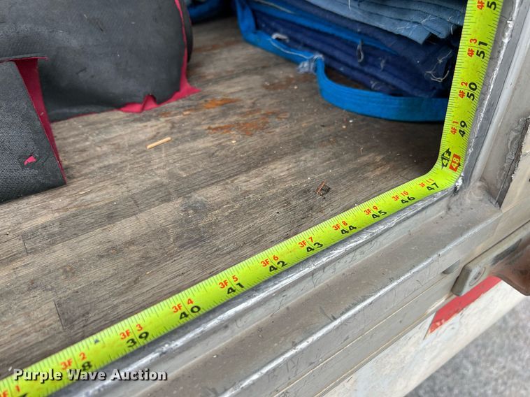 image for item KV9822 2001 International 4700 box truck