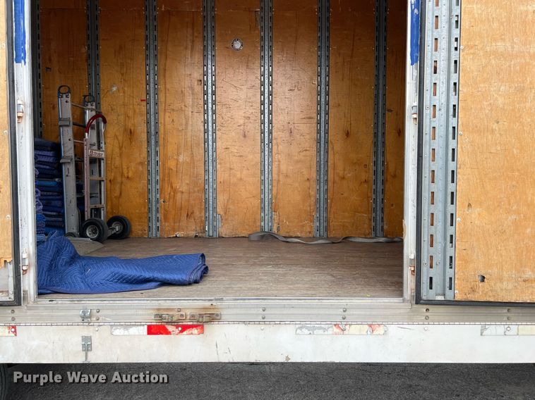 image for item KV9822 2001 International 4700 box truck