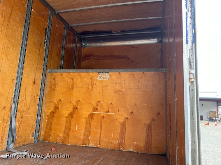 image for item KV9822 2001 International 4700 box truck