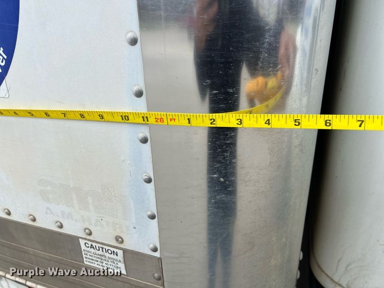 image for item KV9822 2001 International 4700 box truck