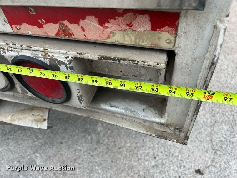 image for item KV9822 2001 International 4700 box truck