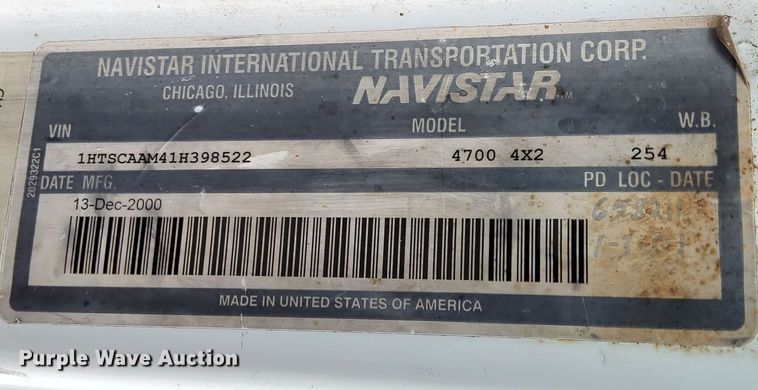 image for item KV9822 2001 International 4700 box truck