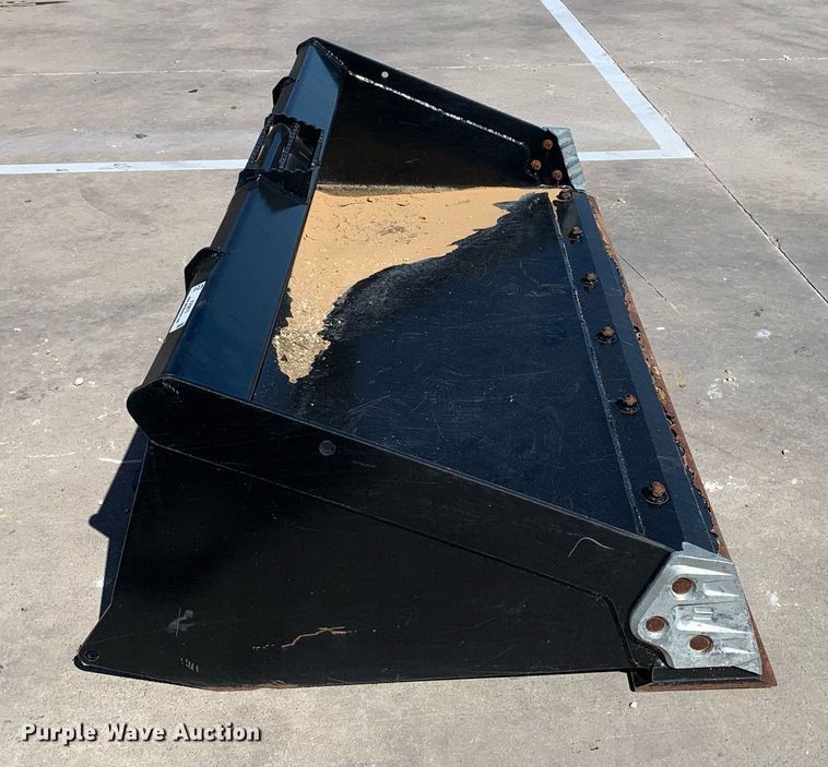 image for item KX9810 2022 Paladin S6606 skid steer bucket