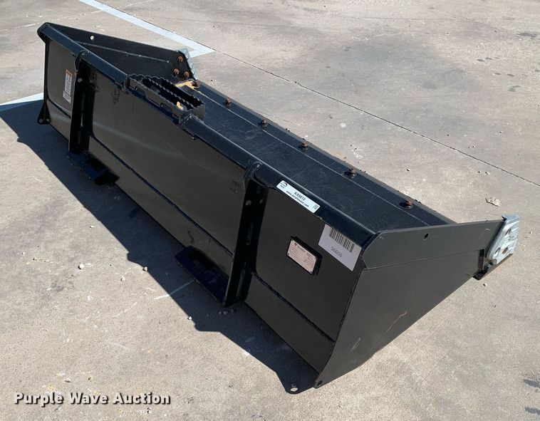 image for item KX9810 2022 Paladin S6606 skid steer bucket