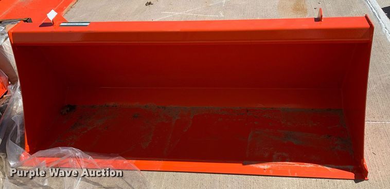 image for item KX9819 Kubota B2372 5' W loader bucket 