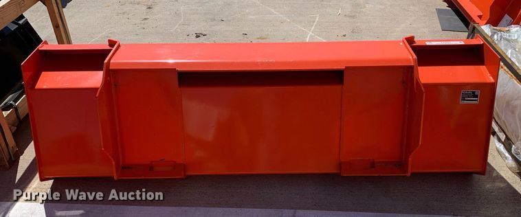 image for item KX9822 Kubota L2290 6' W loader bucket
