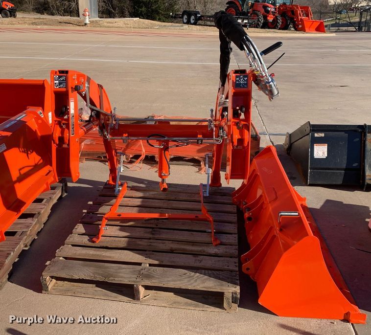 image for item KX9828 Kubota  LA344 4' W loader bucket