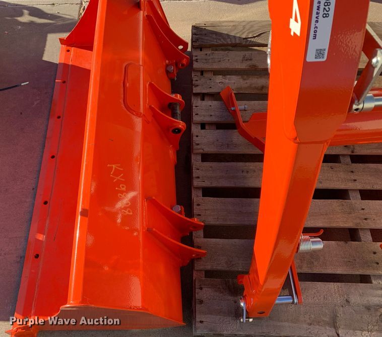 image for item KX9828 Kubota  LA344 4' W loader bucket