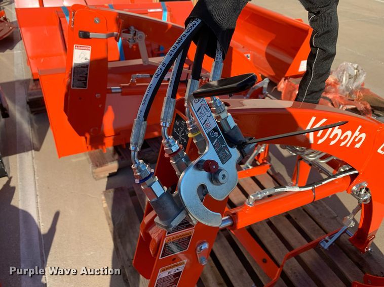 image for item KX9828 Kubota  LA344 4' W loader bucket