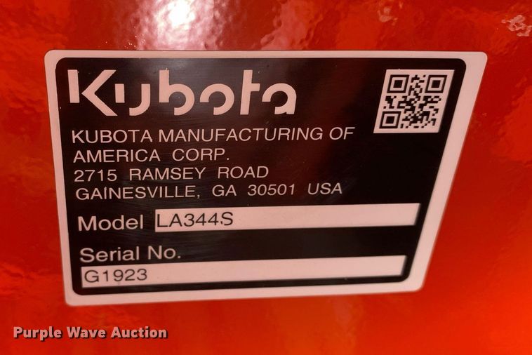 image for item KX9828 Kubota  LA344 4' W loader bucket