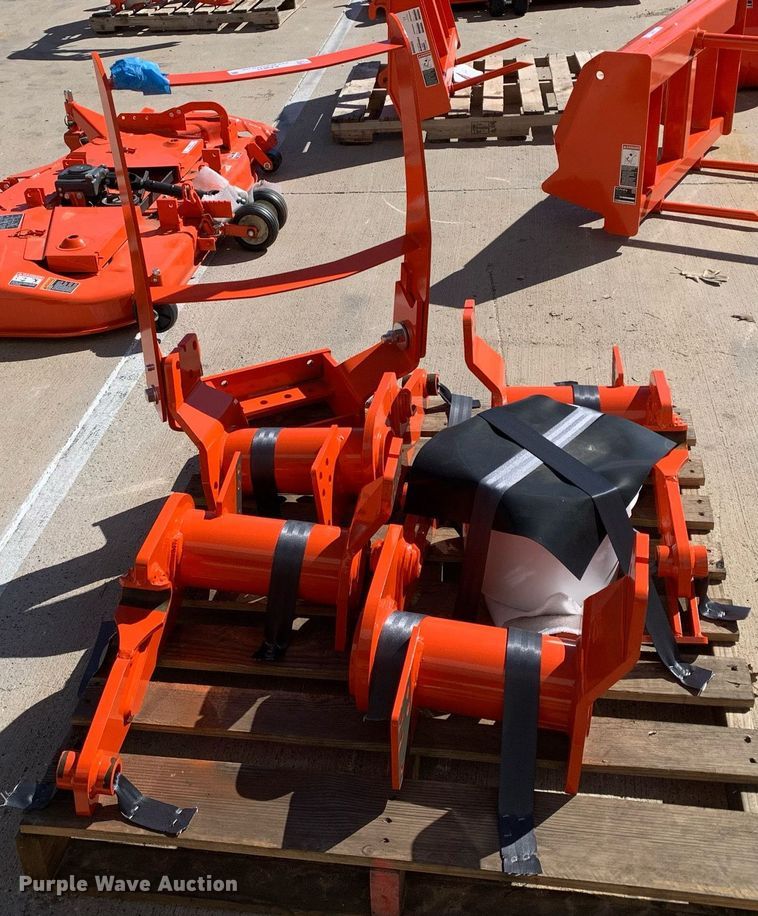 image for item KX9831 Kubota loader braces 
