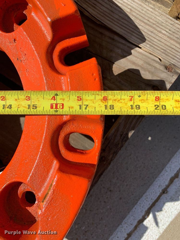 (6) Kubota 512 wheel weights in Grapevine, TX Item KX9833 for sale