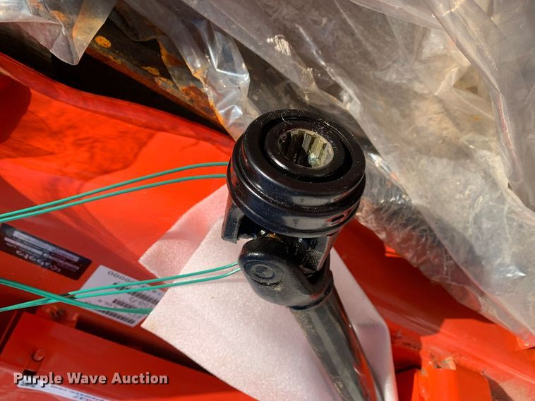 image for item KX9837 Kubota RC72-40LX 6' W mower deck 