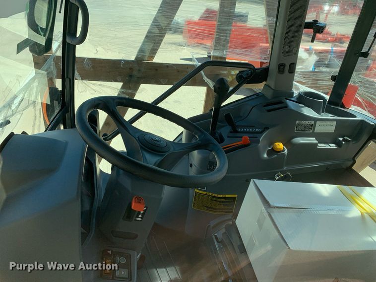 image for item KX9841 Kubota L8391 tractor cab
