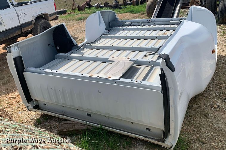 image for item KX9848 2019 Chevrolet 3500 pickup truck bed