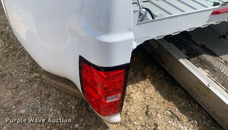 image for item KX9848 2019 Chevrolet 3500 pickup truck bed