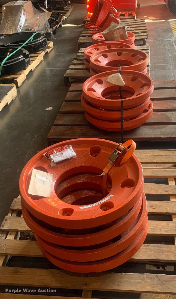 (14) Kubota tractor wheel weights in Grapevine, TX Item KX9921 for