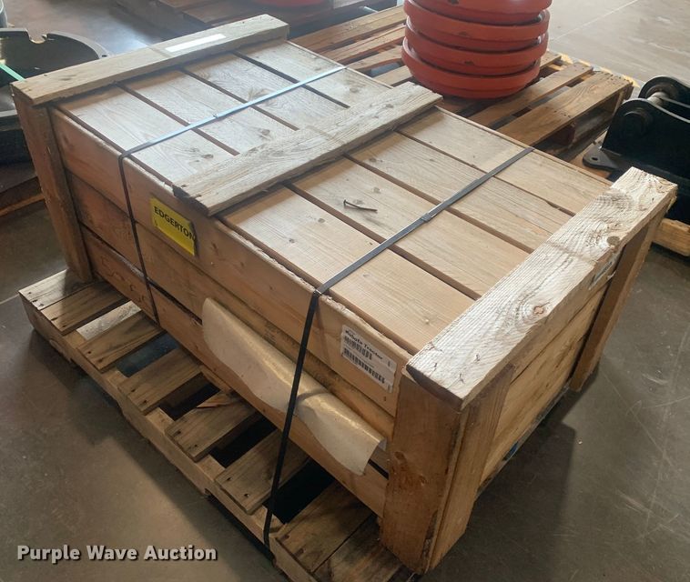 image for item KX9925 Kubota  LX2940 four point hitch