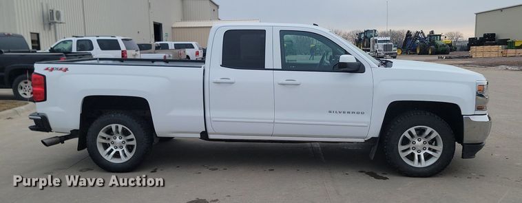 image for item LA9663 2018 Chevrolet  Silverado 1500 Double Cab pickup truck