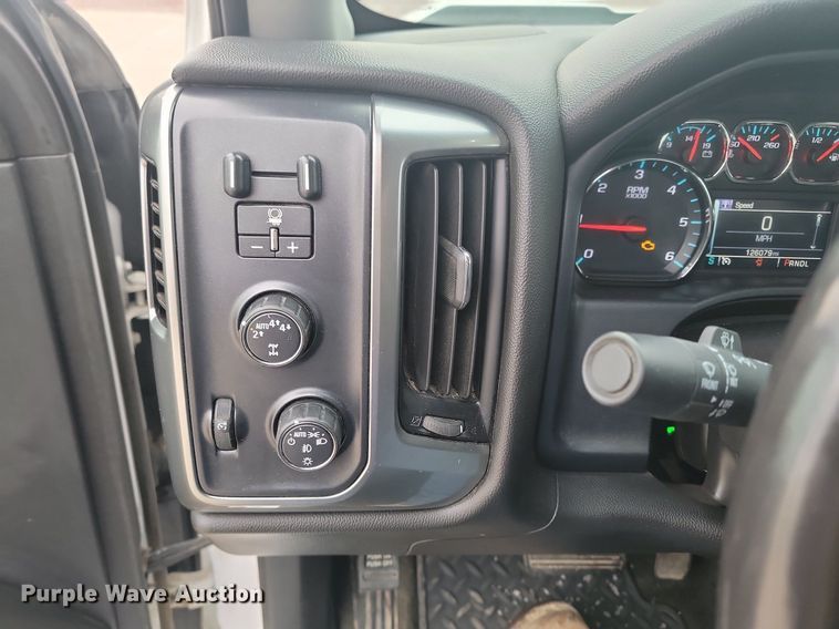 image for item LA9663 2018 Chevrolet  Silverado 1500 Double Cab pickup truck