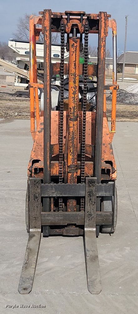 image for item LA9666 Datsun forklift