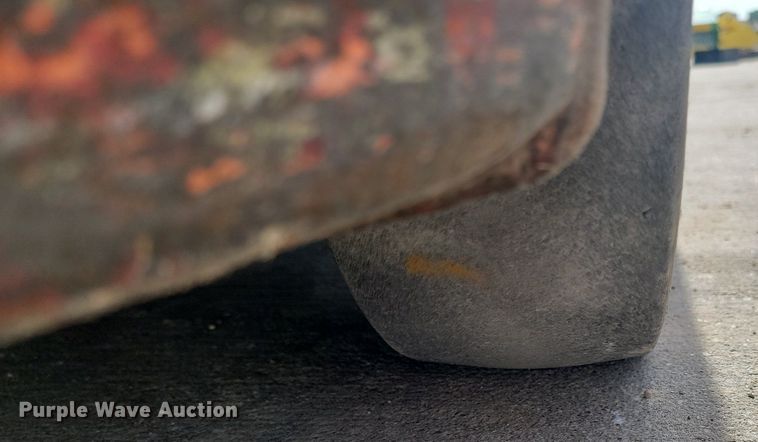 image for item LA9666 Datsun forklift