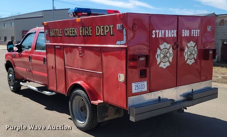 image for item LA9686 2003 Ford  F450 Crew Cab utility / service truck